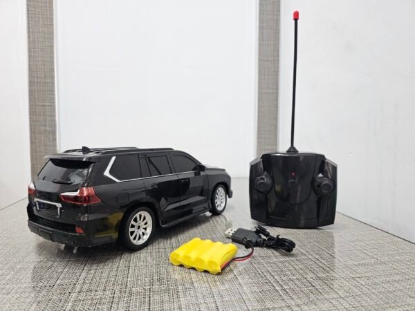 ModelMaster RC Vehicle - Image 4