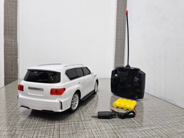 ModelMaster RC Vehicle - Image 3