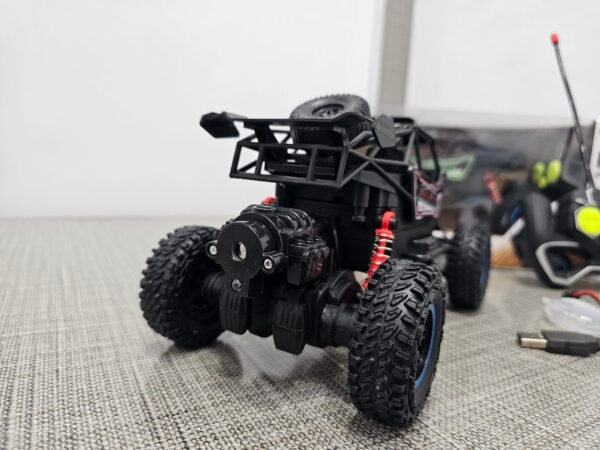 RumbleRider 4x4 RC Truck - Image 4
